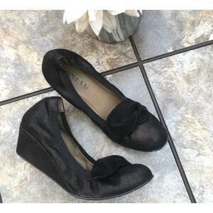 Anyi Lu Rosie Metallic Black Wedge Sz 39.5